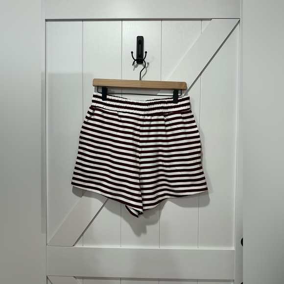 BNWT Daily Drills Bodega and White Striped Shorts - M/L - Picture 7 of 14